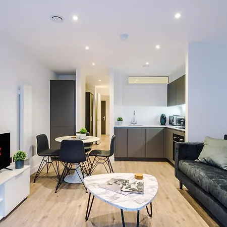 Hilltop Serviced Apartments - Piccadilly Manchester Exterior photo