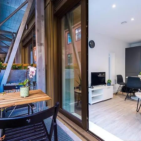 Hilltop Serviced Apartments - Piccadilly Manchester Exterior photo