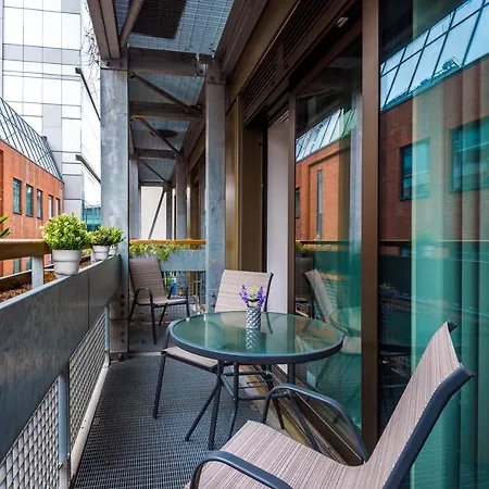 Hilltop Serviced Apartments - Piccadilly Manchester Exterior photo