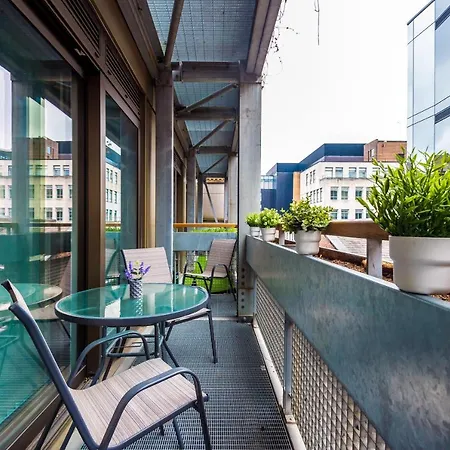 Hilltop Serviced Apartments - Piccadilly Manchester Exterior photo