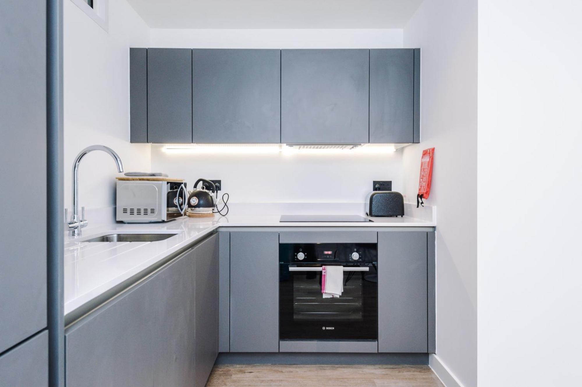 Hilltop Serviced - Piccadilly *