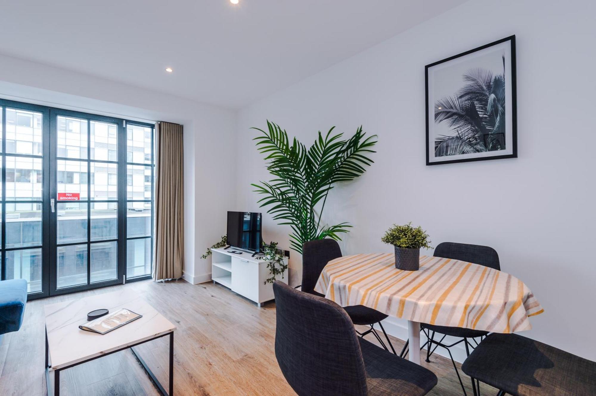 Hilltop Serviced - Piccadilly *